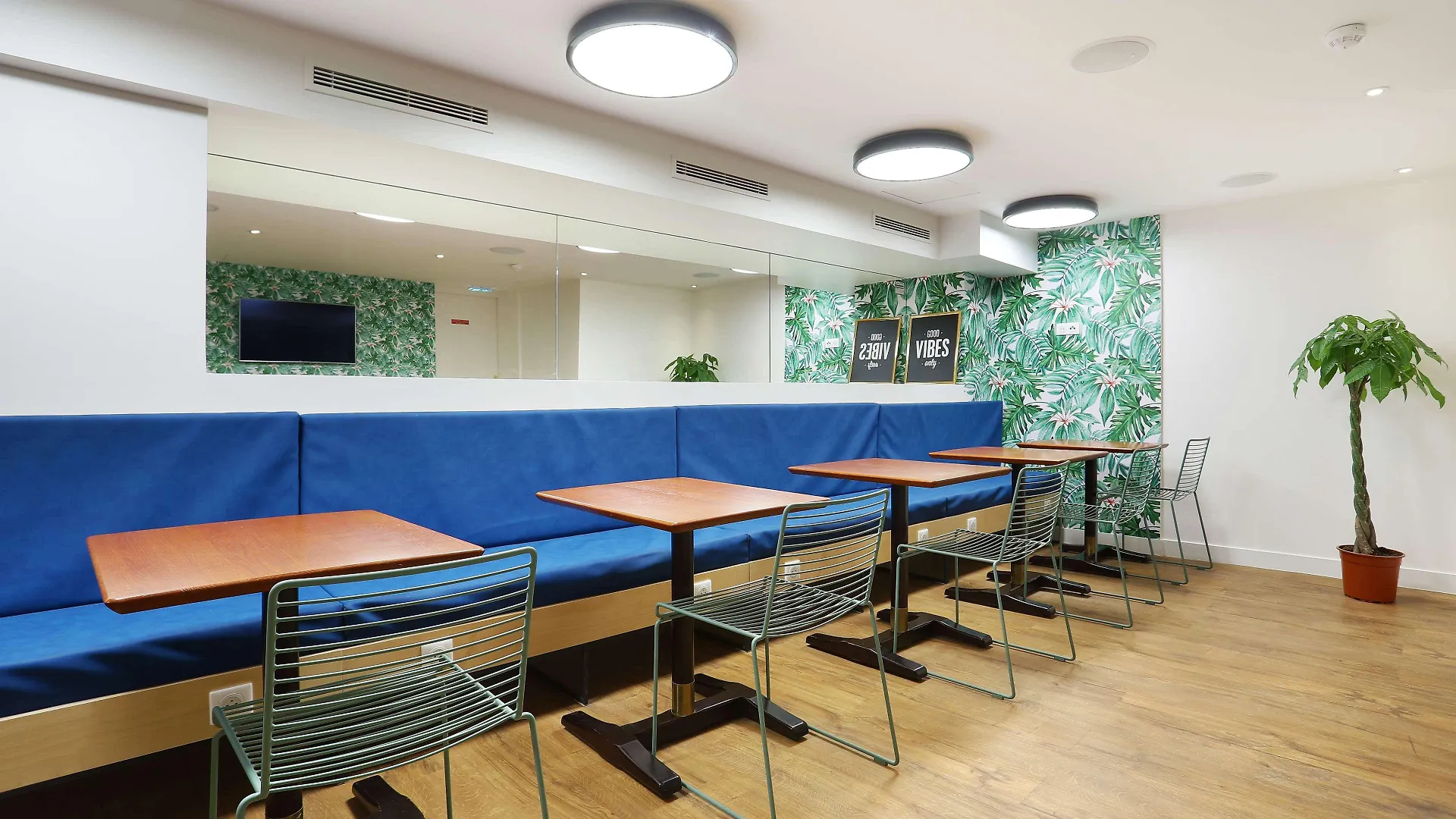 Hotel The Playce By Happyculture Parigi